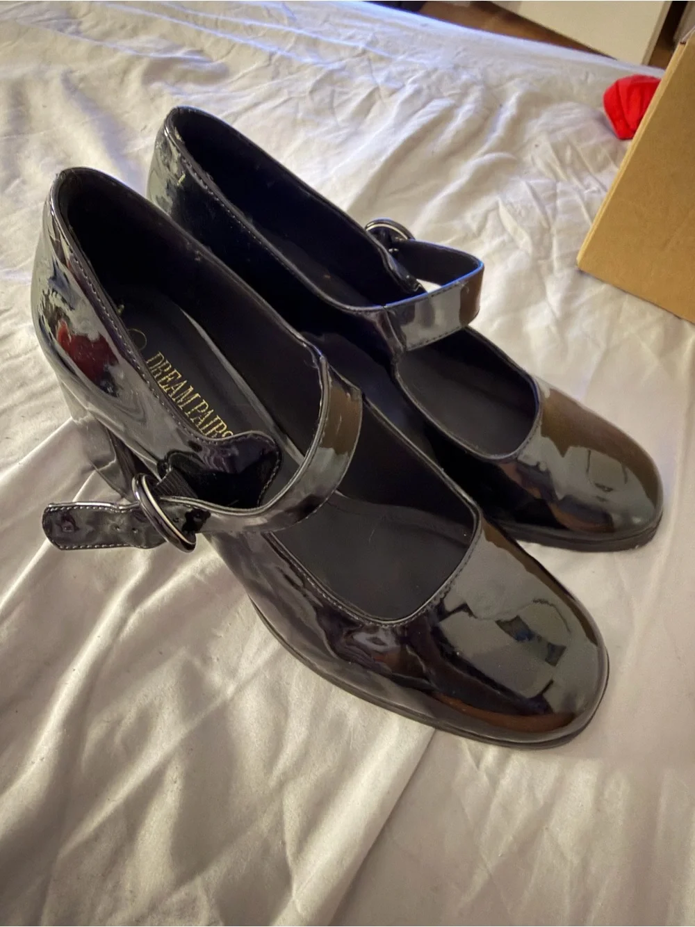Dream Pairs Black Size 8.5 Glossy Mary Jane Heels